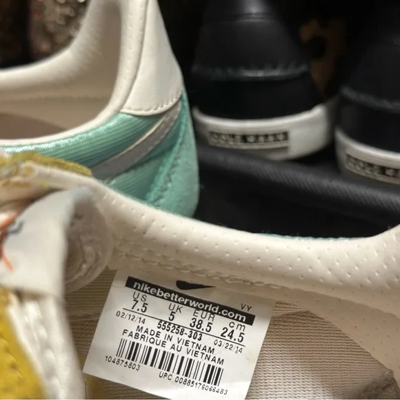 Nike Women's Pri Montreal Racer Vintage - Picture 8 of 8